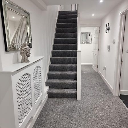 Classic 2 Bed Apartment In Oldkent Road London Exteriör bild