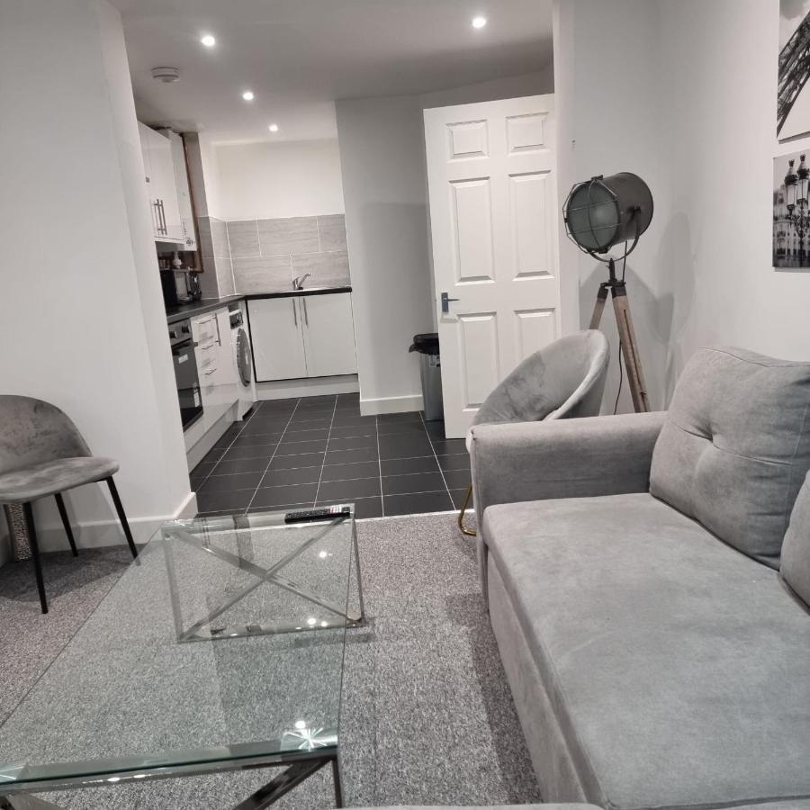 Classic 2 Bed Apartment In Oldkent Road London Exteriör bild