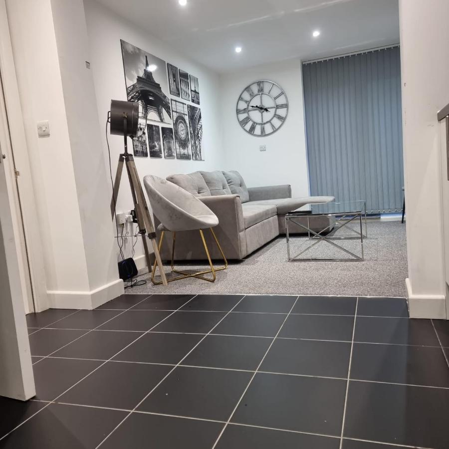 Classic 2 Bed Apartment In Oldkent Road London Exteriör bild