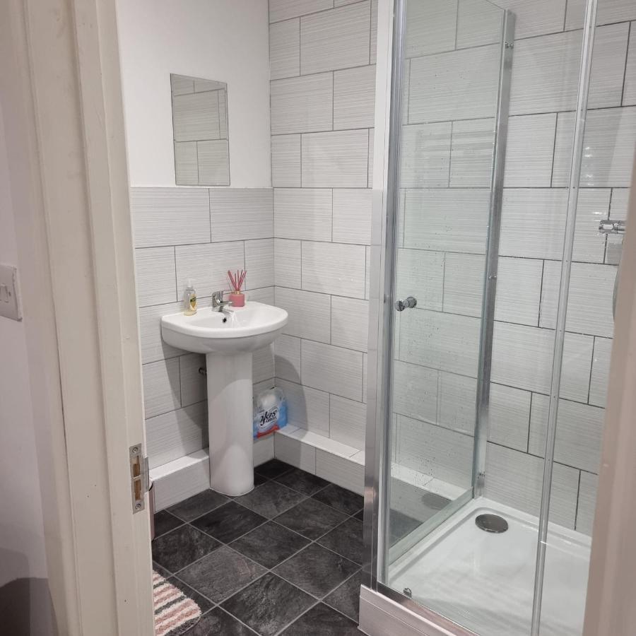 Classic 2 Bed Apartment In Oldkent Road London Exteriör bild