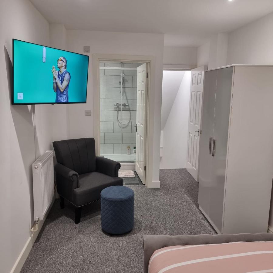 Classic 2 Bed Apartment In Oldkent Road London Exteriör bild