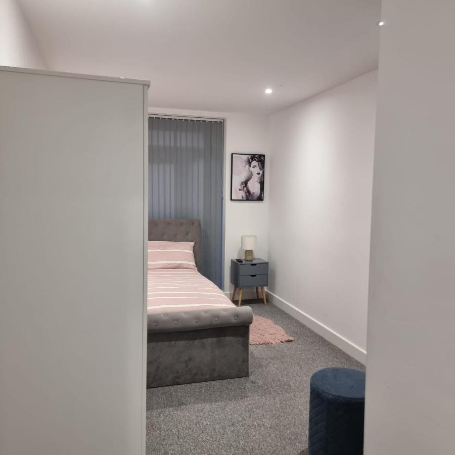Classic 2 Bed Apartment In Oldkent Road London Exteriör bild